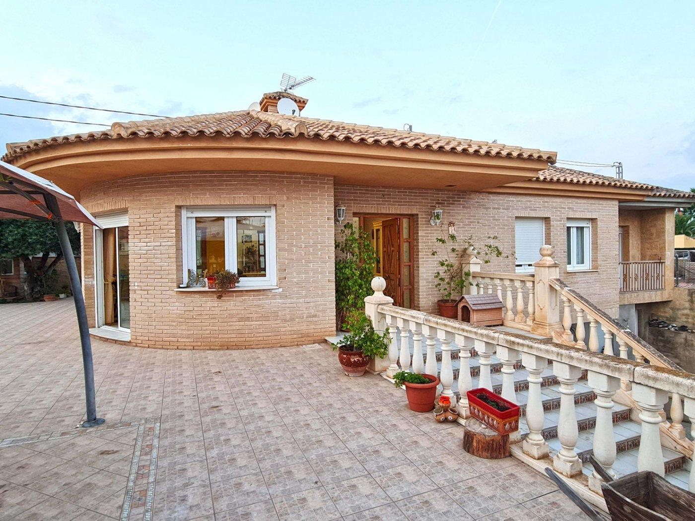 Amplio chalet en Alfas del Pi - L'Arabi