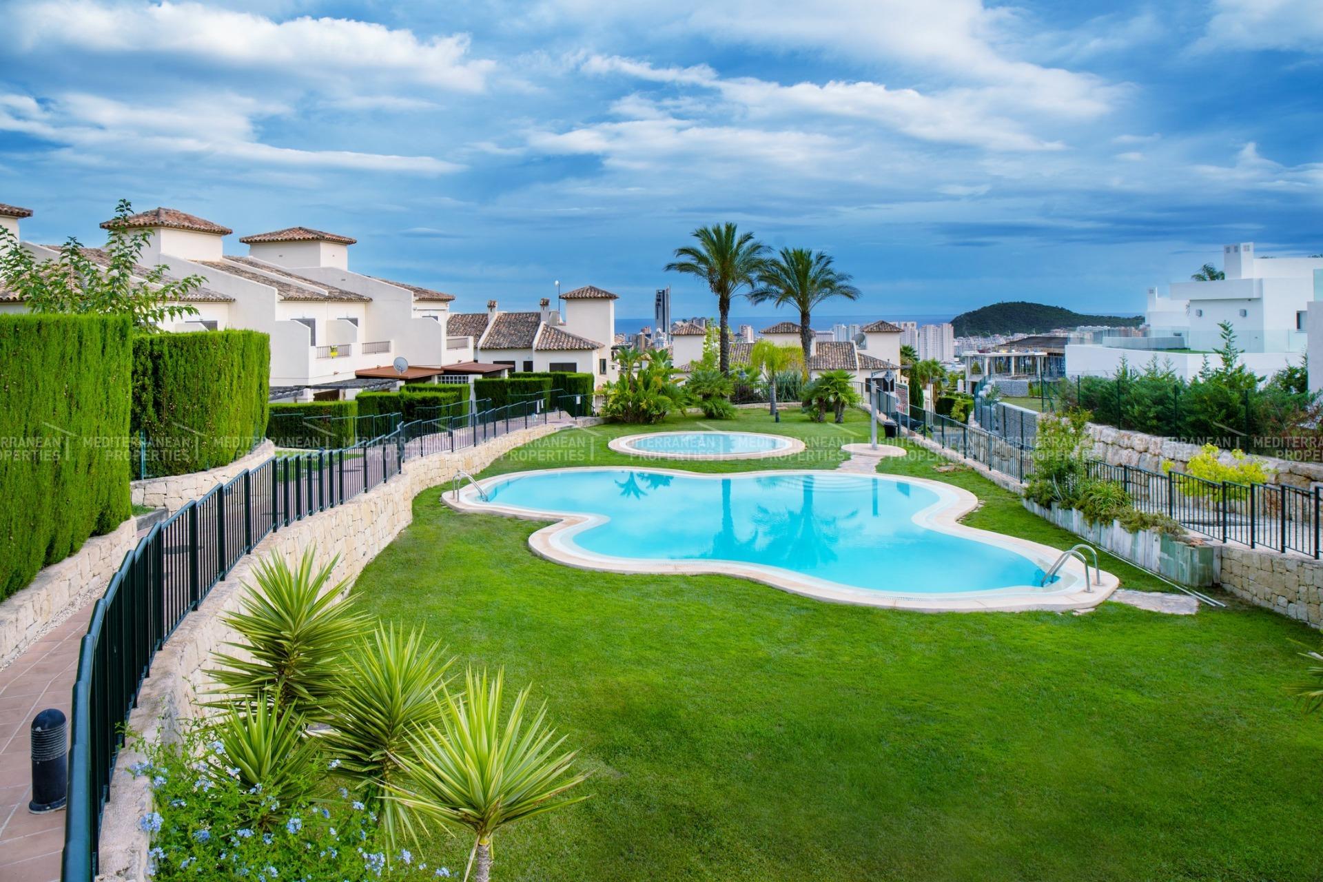 Таунхаус с 2 спальнями в Финестрате, Сьерра-Кортина Таунхаус с 2 спальнями в Финестрате, Сьерра-Кортина