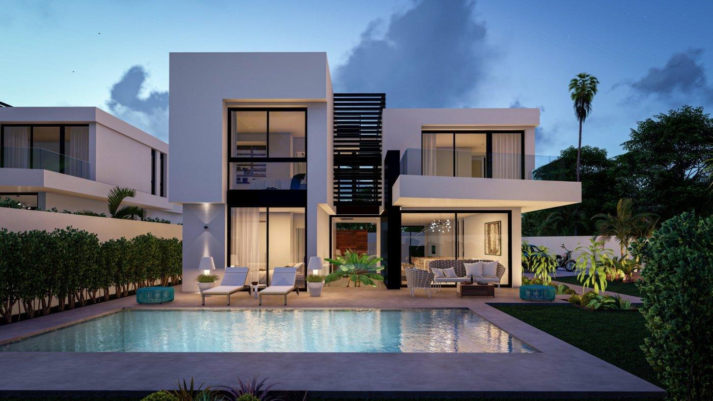 Виллы в охраняемом комплексе возле Урб. Кобланка, Бенидорм Виллы в охраняемом комплексе возле Урб. Кобланка, Бенидорм