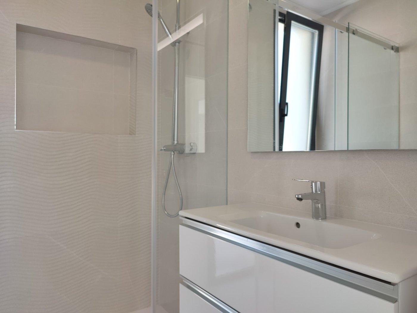 Новые виллы с 4 спальнями и видом в Полопе | фото 2 Новые виллы с 4 спальнями и видом в Полопе | фото 2