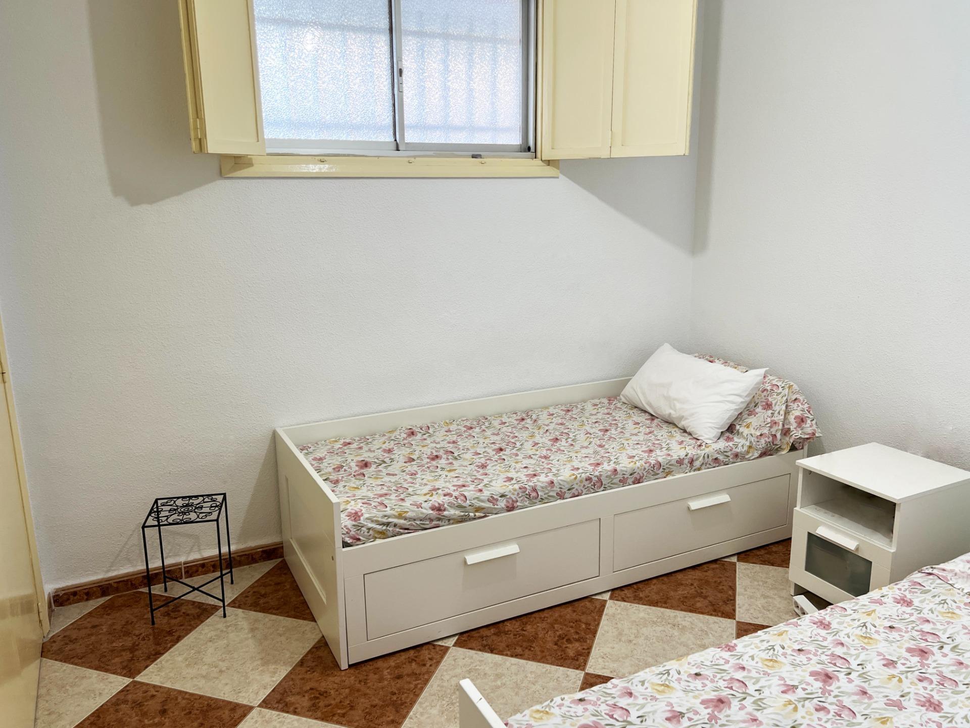 Large apartment by the Levante beach | image 3 Large apartment by the Levante beach | image 3