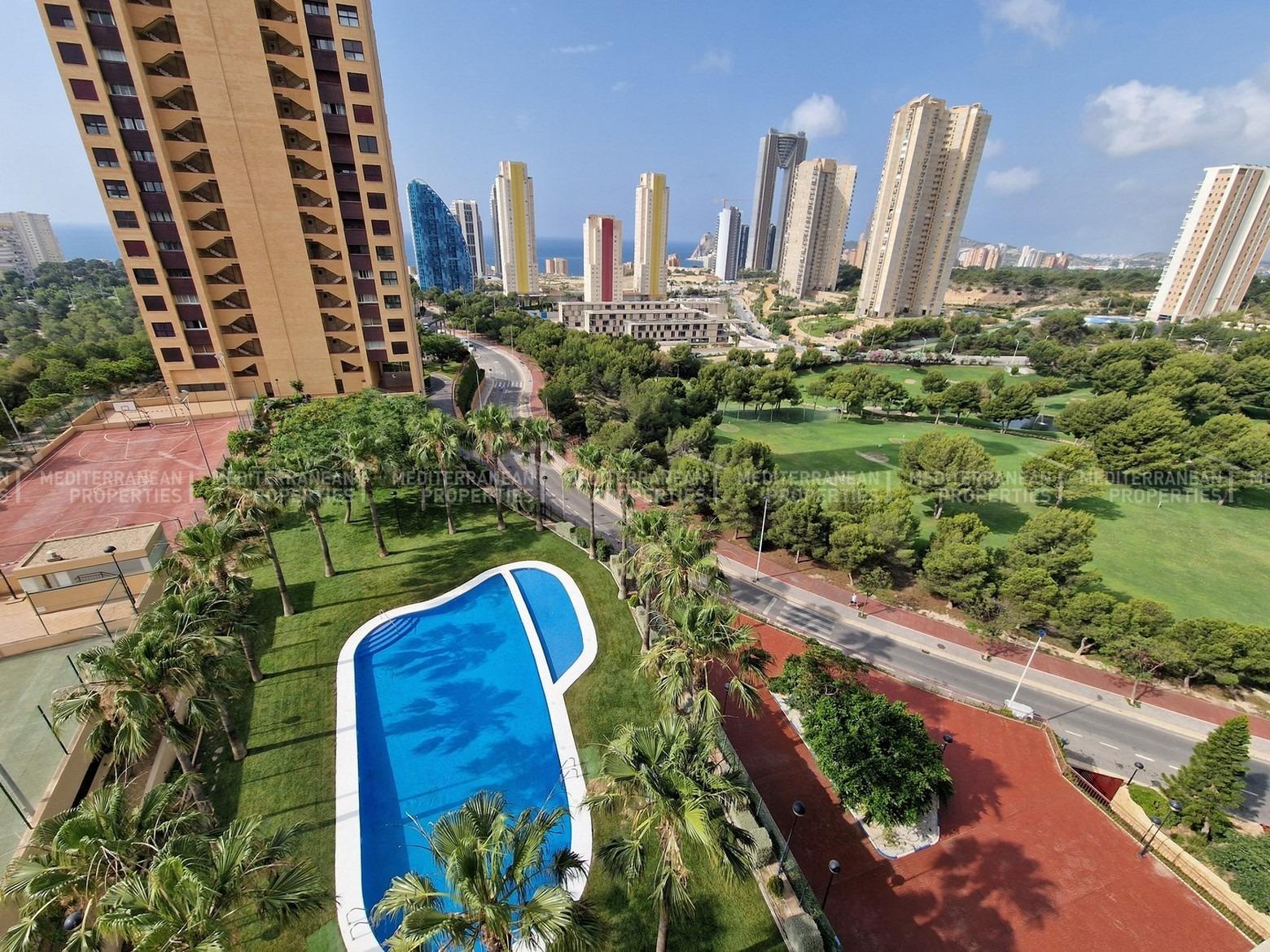 Amplio y luminoso apartamento en Vía Parque, Benidorm
