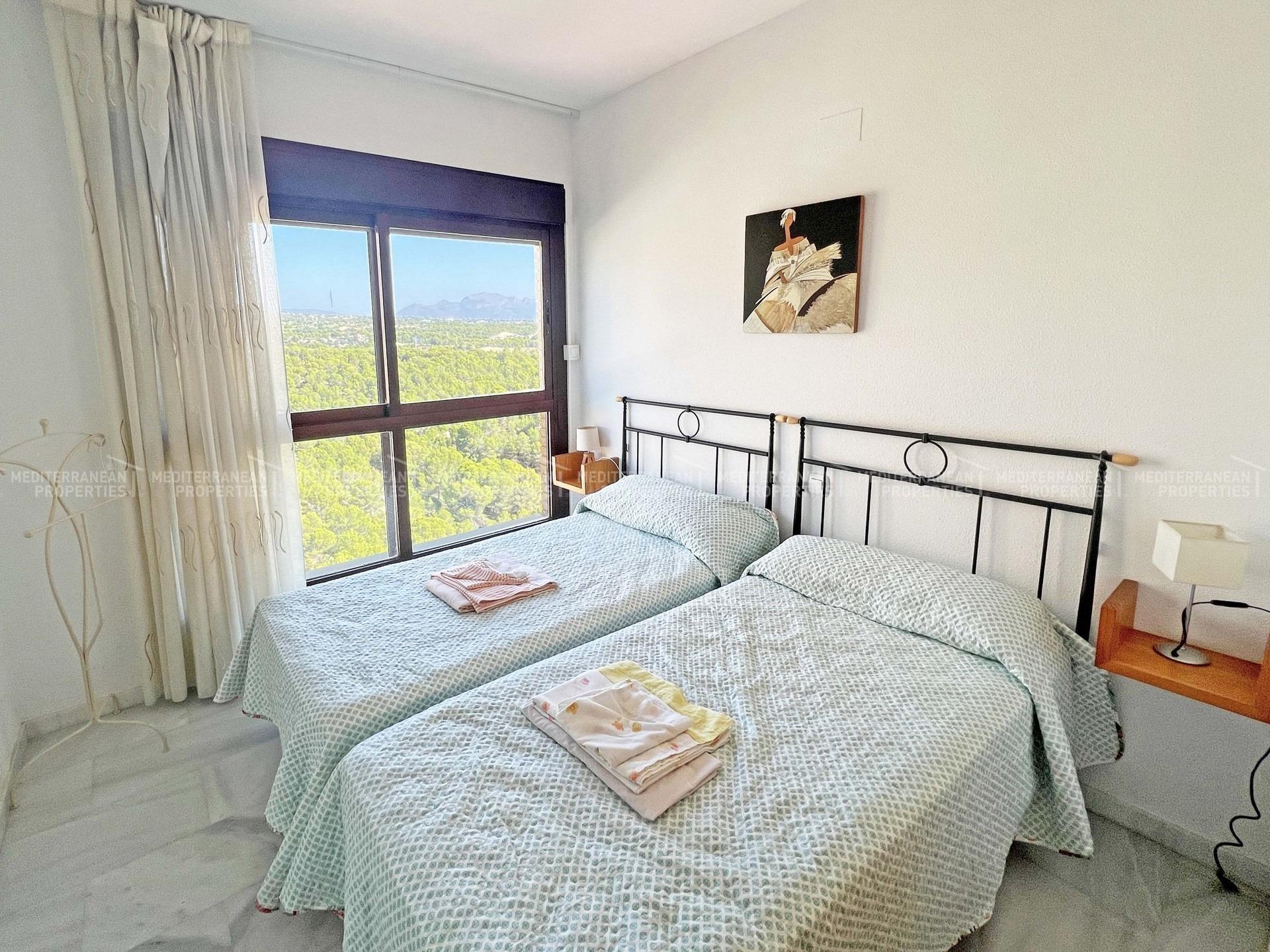 Amplio y luminoso apartamento en Vía Parque, Benidorm | imagen 3
