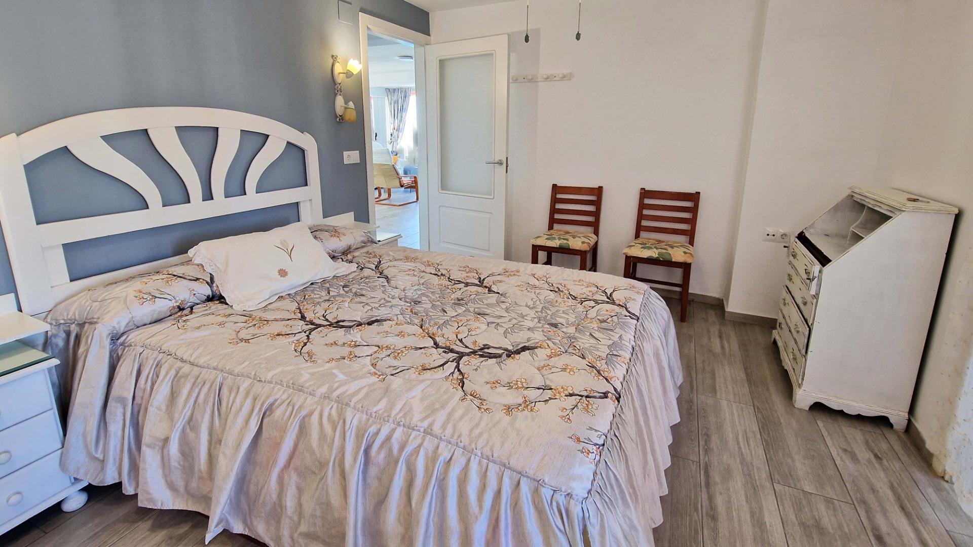 Spacious apartment on the 1st line of the Levante Beach | image 3 Spacious apartment on the 1st line of the Levante Beach | image 3