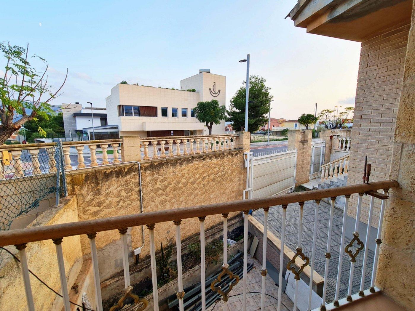 Amplio chalet en Alfas del Pi - L'Arabi