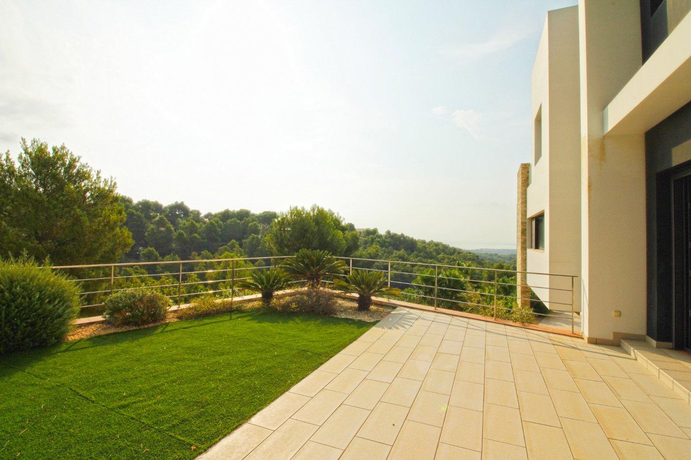 Потрясающая вилла с панорамным видом в Алтее | фото 2 Потрясающая вилла с панорамным видом в Алтее | фото 2