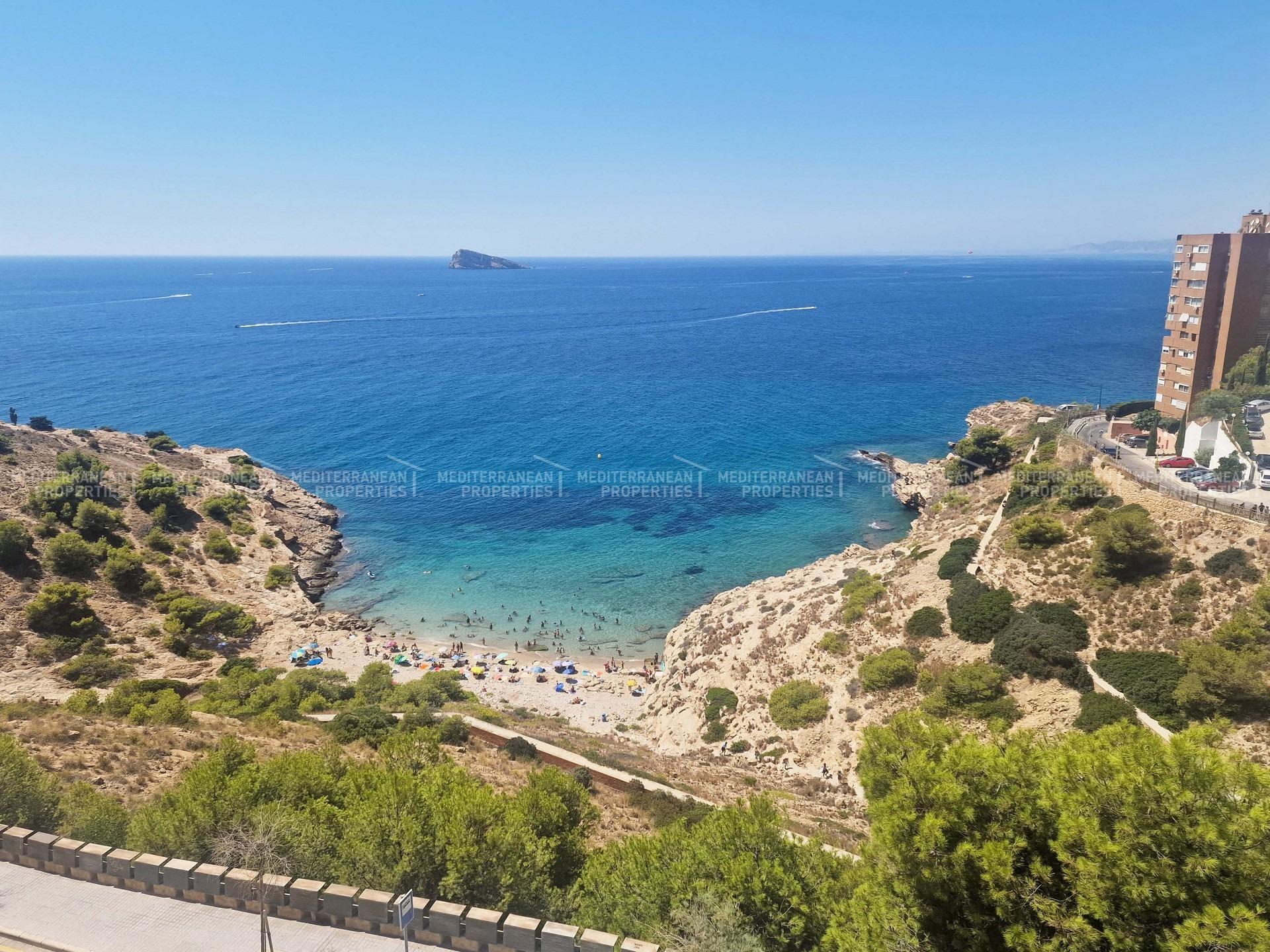 Two-floor penthouse with breath-taking sea views in Benidorm Two-floor penthouse with breath-taking sea views in Benidorm